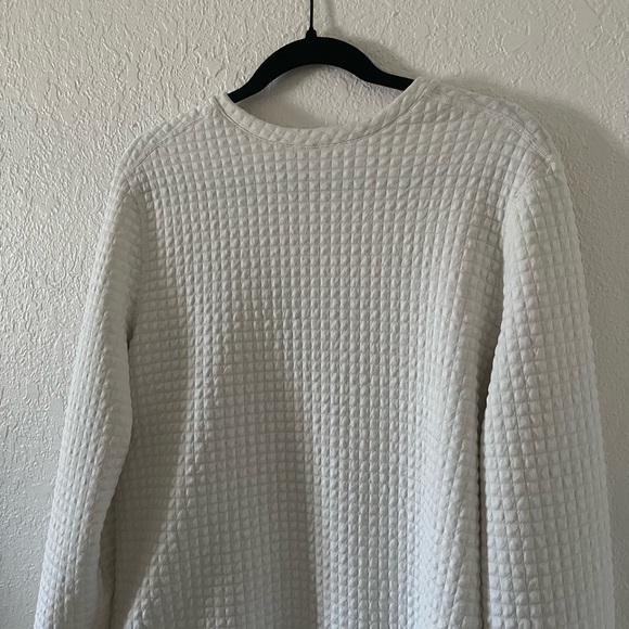 NOBULL Women’s Quilted Crew Pullover - Picture 2 of 8